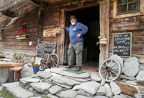 Hartmut auf der Hütte